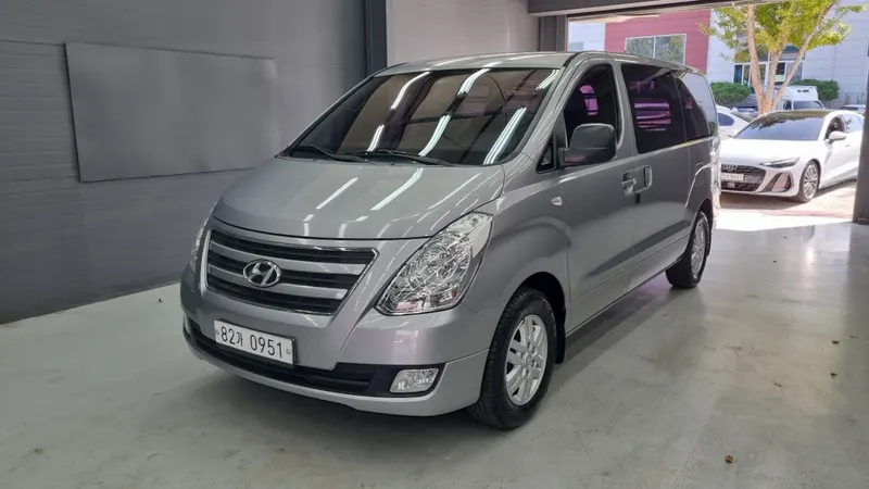 HYUNDAI GRAND STAREX — из Кореи под ключ