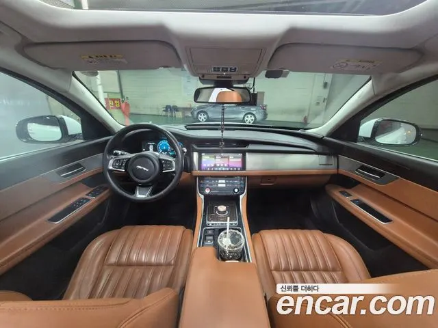 JAGUAR XF — из Кореи под ключ