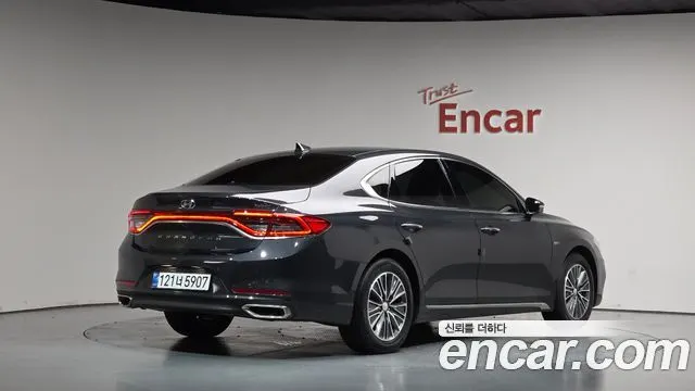 HYUNDAI GRANDEUR HYBRID — из Кореи под ключ