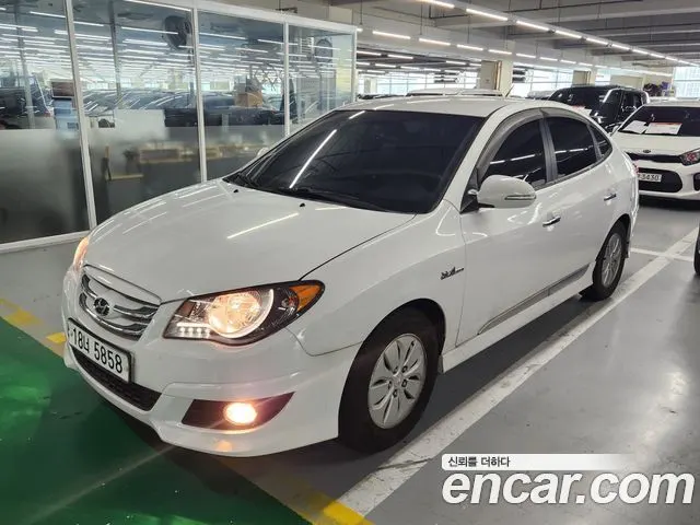 HYUNDAI AVANTE HYBRID — из Кореи под ключ