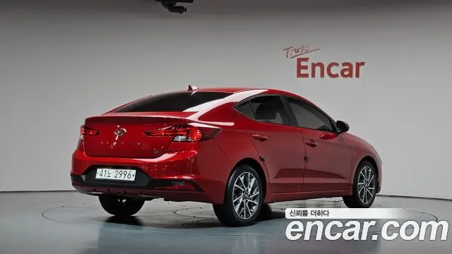 HYUNDAI AVANTE — из Кореи под ключ