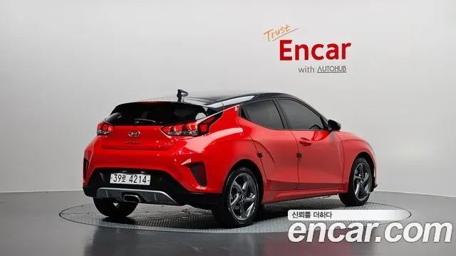 HYUNDAI VELOSTER — из Кореи под ключ