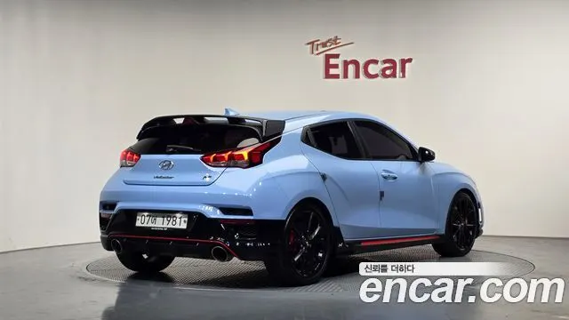 HYUNDAI VELOSTER — из Кореи под ключ