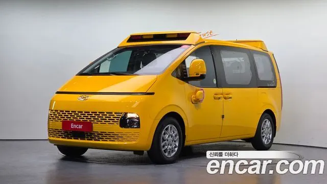 HYUNDAI STARIA — из Кореи под ключ