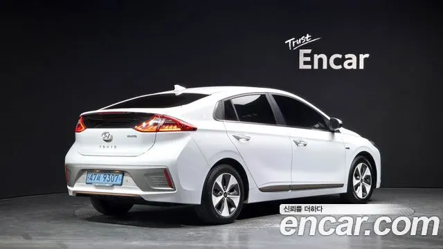 HYUNDAI IONIQ ELECTRIC — из Кореи под ключ
