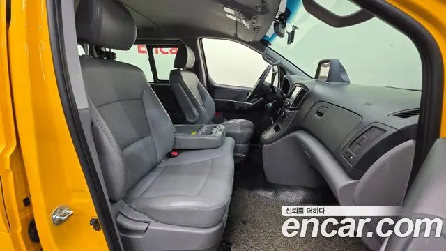 HYUNDAI GRAND STAREX 2021 — 116 863 км, жёлтый, Корея — под ключ — фото 10
