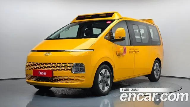 HYUNDAI STARIA — из Кореи под ключ