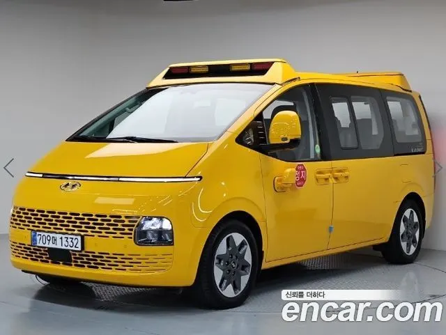HYUNDAI STARIA — из Кореи под ключ
