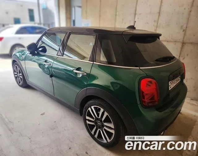 MINI COOPER 2021 — 47 653 км, тёмно-зелёный, Корея — под ключ — фото 3