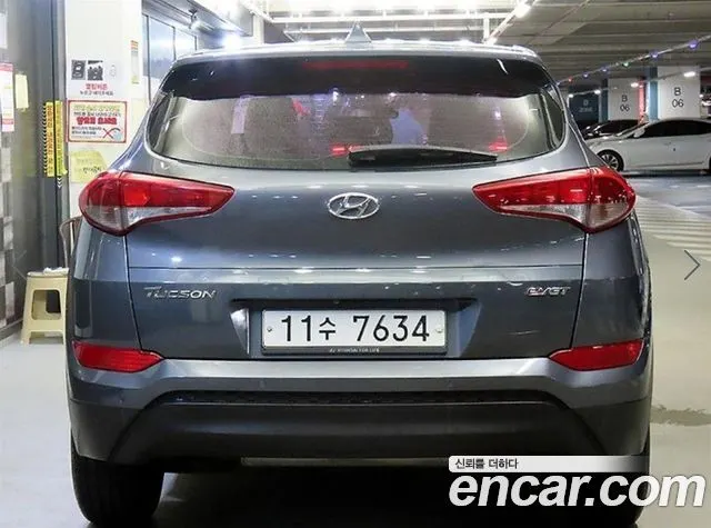 HYUNDAI TUCSON 2016 — 229 469 км, серебристо-серый, Корея — под ключ — фото 5