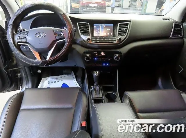HYUNDAI TUCSON 2016 — 229 469 км, серебристо-серый, Корея — под ключ — фото 10