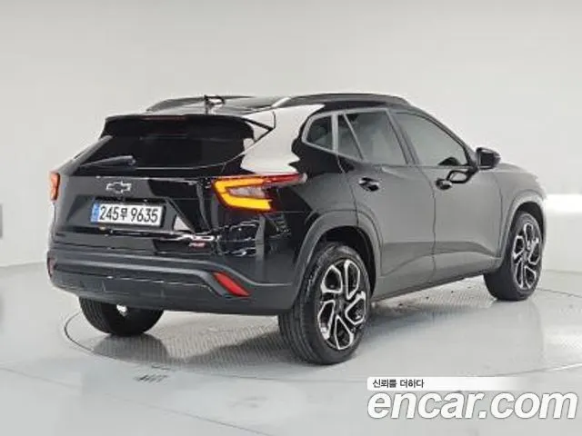 CHEVROLET TRAX CROSSOVER 2024 — 30 300 км, чёрный, Корея — под ключ — фото 4